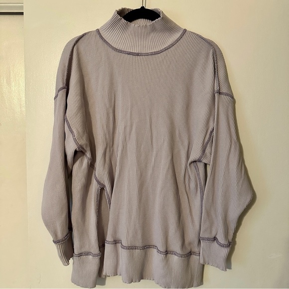 Urban Outfitters Lavender Waffle Knit
Thermal Long Sleeve Turtleneck Top Small - Picture 6 of 12